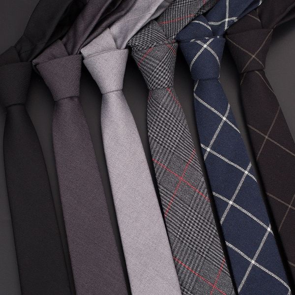 2020 designer new fashion men 6cm wool ties plaid neckties casual wedding business formal suit ties with gift box, Black;gray
2020 designer new fashion men 6cm wool ties plaid neckties casual wedding business formal suit ties with gift box, Black;gray