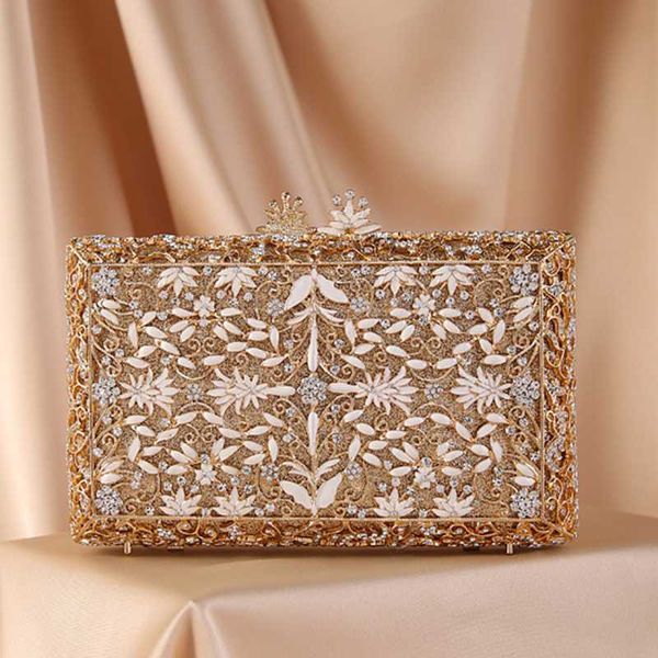 gold metal hollow out women wedding clutch handbag luxury dress crystal party purse fashion ladies dress dinner chain handbags
gold metal hollow out women wedding clutch handbag luxury dress crystal party purse fashion ladies dress dinner chain handbags