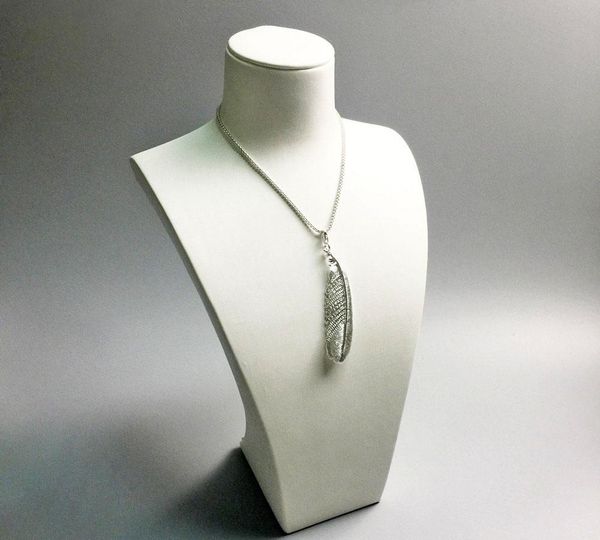 big feather pendant for necklace women men thomas style silver white cz rivet fashion diy jewelry making accessories 201888
big feather pendant for necklace women men thomas style silver white cz rivet fashion diy jewelry making accessories 201888