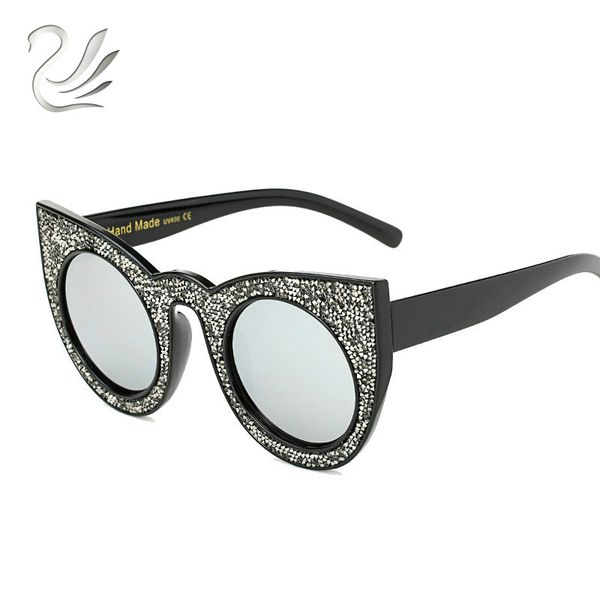 2020 luxury rhinestones sunglasses women fashion cool big frame cat eye designed for female style sun glasses bing bing, White;black
2020 luxury rhinestones sunglasses women fashion cool big frame cat eye designed for female style sun glasses bing bing, White;black