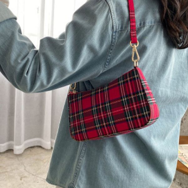 2020 shoulder bags new retro red ge zi bao underarm handbags white blue baguette package lapmessenger bag
2020 shoulder bags new retro red ge zi bao underarm handbags white blue baguette package lapmessenger bag