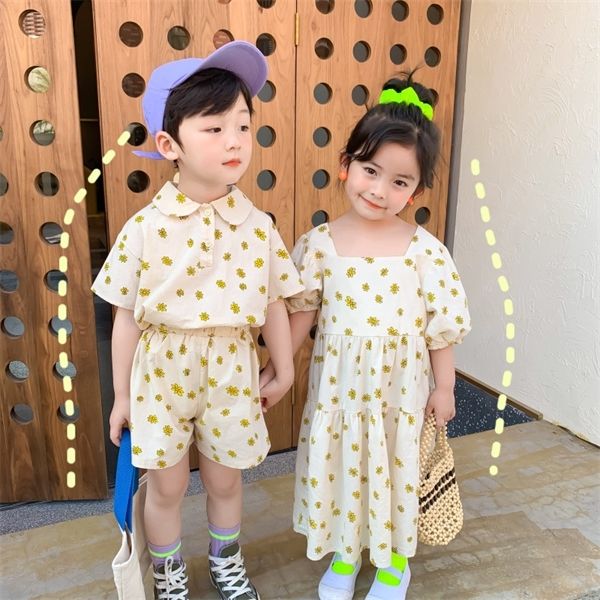 2020 summer new arrival boys and girls fashion chrysanthemum suit kids brother and sister clothes, White
2020 summer new arrival boys and girls fashion chrysanthemum suit kids brother and sister clothes, White