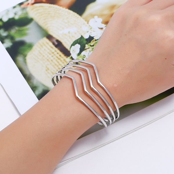 doreen box copper gold color color open cuff bangles women party club punk style bracelets wave jewelry 6cm(2 3/8") dia., 1pc, Black
doreen box copper gold color color open cuff bangles women party club punk style bracelets wave jewelry 6cm(2 3/8") dia., 1pc, Black