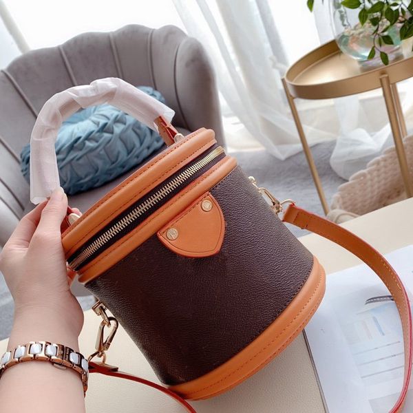 samll crossbody womens bucket bag fashion cosmetic case ladies brown shoulder strap bag with handle
samll crossbody womens bucket bag fashion cosmetic case ladies brown shoulder strap bag with handle