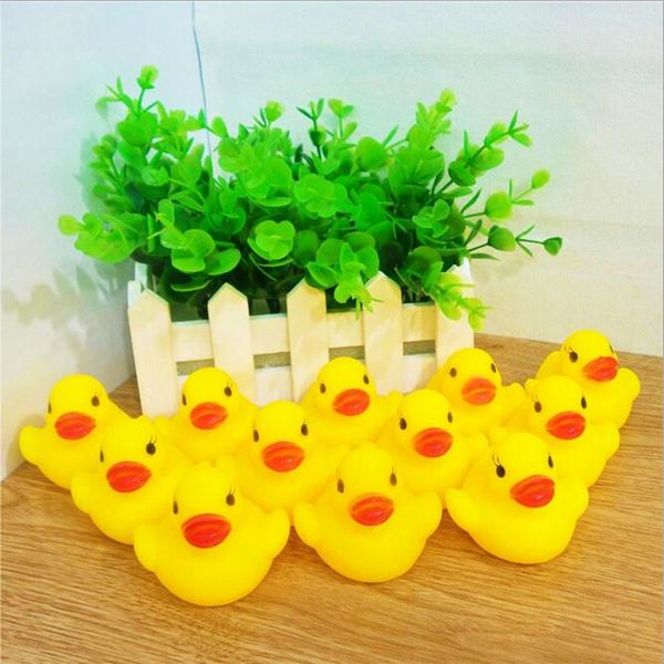 bath toys play in the water, the yellow duckling will squeeze and make a sound, pvc non-toxic material, child safety toy
bath toys play in the water, the yellow duckling will squeeze and make a sound, pvc non-toxic material, child safety toy