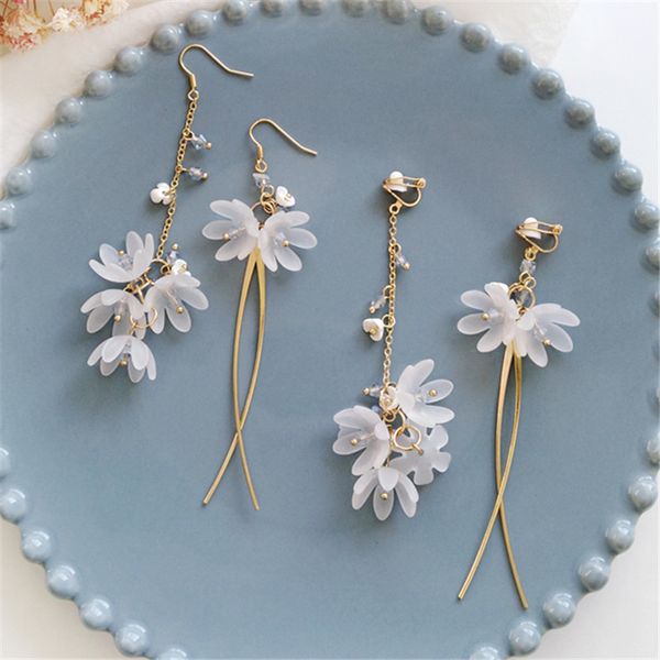 dangle & chandelier fashion acrylic glass pendant earrings white flowers creative asymmetric long tassels eardrop for woman, Silver
dangle & chandelier fashion acrylic glass pendant earrings white flowers creative asymmetric long tassels eardrop for woman, Silver