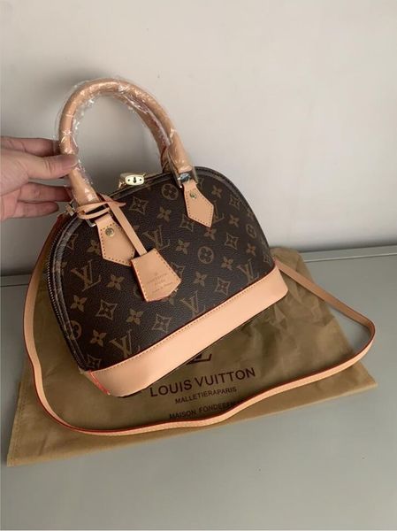 new women shoulder bag chain messenger bag designer handbags wallet purse cosmetic bags crossbody bags lv louis vuitton
new women shoulder bag chain messenger bag designer handbags wallet purse cosmetic bags crossbody bags lv louis vuitton
