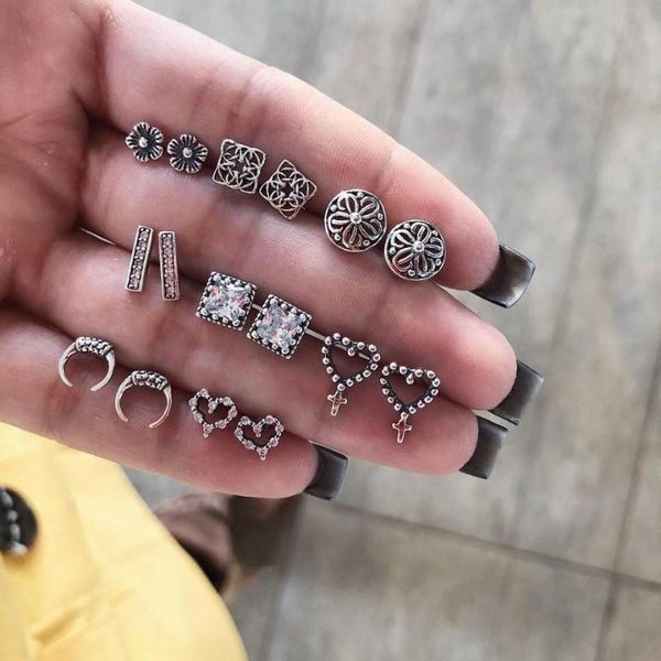 stud 8 pair/ set jewdy carving heart round small earrings women flower geometric for crystal jewelry, Golden;silver
stud 8 pair/ set jewdy carving heart round small earrings women flower geometric for crystal jewelry, Golden;silver