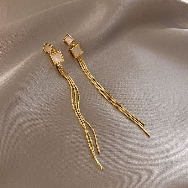 2020 new korea style women earrings square long tassel simple trend drop earrings for girl fashion jewelry accessories, Silver
2020 new korea style women earrings square long tassel simple trend drop earrings for girl fashion jewelry accessories, Silver