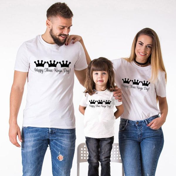 1pcs christmas mommy daddy daughter son match t shirt happy three kings day family matching clothes mom dad kids baby outfit, Blue
1pcs christmas mommy daddy daughter son match t shirt happy three kings day family matching clothes mom dad kids baby outfit, Blue