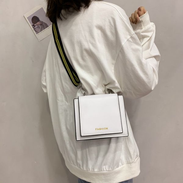 новая маленькая сумка девушка 2020 новый простой personality одно плечо сумка сто lap lady broadband косой satchel
новая маленькая сумка девушка 2020 новый простой personality одно плечо сумка сто lap lady broadband косой satchel