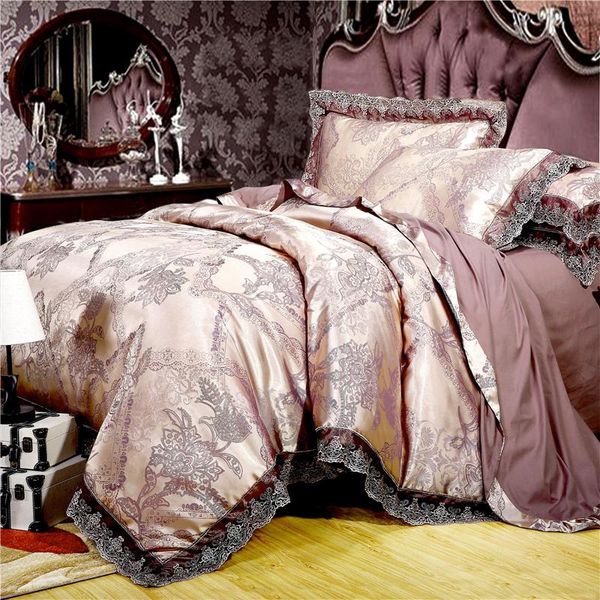 42 satin jacquard bedding set /king size bed set gold silver color 4pcs cotton silk lace duvet cover sets bedsheet
42 satin jacquard bedding set /king size bed set gold silver color 4pcs cotton silk lace duvet cover sets bedsheet