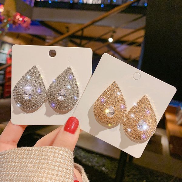 fyuan precision water drop full rhinestones stud earrings for women shine geometric crystal earrings weddings party jewelry gift, Golden;silver
fyuan precision water drop full rhinestones stud earrings for women shine geometric crystal earrings weddings party jewelry gift, Golden;silver