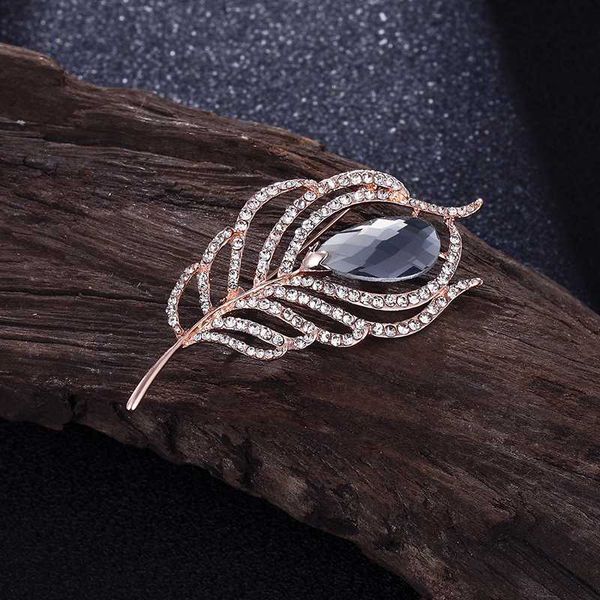 fashion woman male elegant crystal feathers casual brooch for party wedding gift rhinestone pin coat accessories, Gray
fashion woman male elegant crystal feathers casual brooch for party wedding gift rhinestone pin coat accessories, Gray