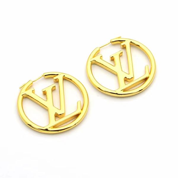 women gold stud letter v hoop earrings stainless steel designer jewelry cube long chains earings fashion elegant bijoux gift for party, Golden;silver
women gold stud letter v hoop earrings stainless steel designer jewelry cube long chains earings fashion elegant bijoux gift for party, Golden;silver