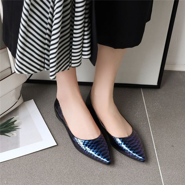 ymechic summer slip on casual low heel ladies shoes patent snake print design pointed toe slip on green blue black pumps women
ymechic summer slip on casual low heel ladies shoes patent snake print design pointed toe slip on green blue black pumps women