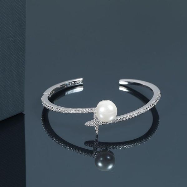 2020 new fashion pearl shooting star design bracelets elegant original bracelets women girl, Golden;silver
2020 new fashion pearl shooting star design bracelets elegant original bracelets women girl, Golden;silver