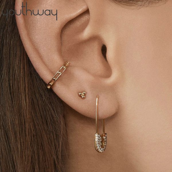 3 pcs set rhinestone paperclip safety pin earrings geometric unique hollowing out earcuff metal flower stud earrings, Golden;silver
3 pcs set rhinestone paperclip safety pin earrings geometric unique hollowing out earcuff metal flower stud earrings, Golden;silver