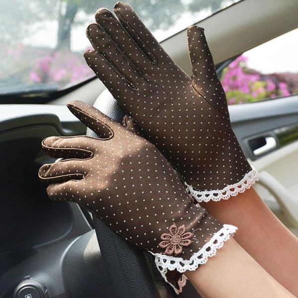 women' fashion cotton summer gloves lace patchwork femme anti-skid gloves protection sun driving dot short glove thin glov t7w1, Blue;gray
women' fashion cotton summer gloves lace patchwork femme anti-skid gloves protection sun driving dot short glove thin glov t7w1, Blue;gray