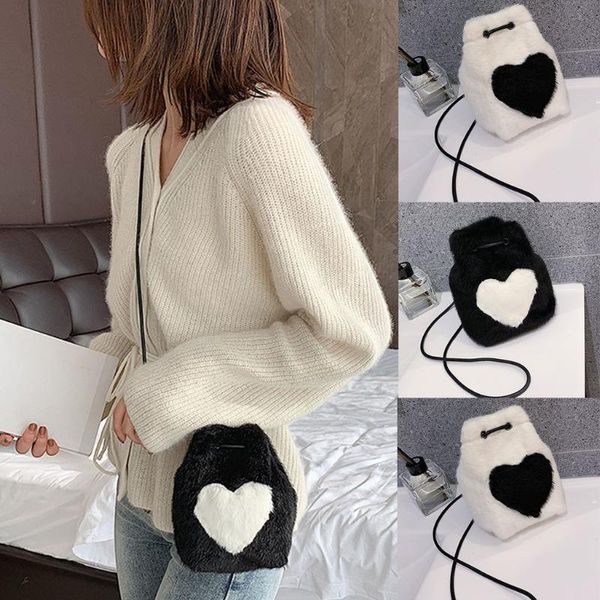 1 pc new heart shoulder bag furry crossbody cute soft storage drawstring bag plush messenger winter famale bucket sac #yl5
1 pc new heart shoulder bag furry crossbody cute soft storage drawstring bag plush messenger winter famale bucket sac #yl5