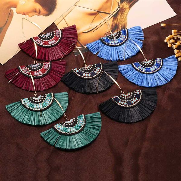 hocole bohemian raffia tassel drop earrings for women handmade ethnic fringe pendant dangle earring jewelry bijoux femme 2020, Silver
hocole bohemian raffia tassel drop earrings for women handmade ethnic fringe pendant dangle earring jewelry bijoux femme 2020, Silver