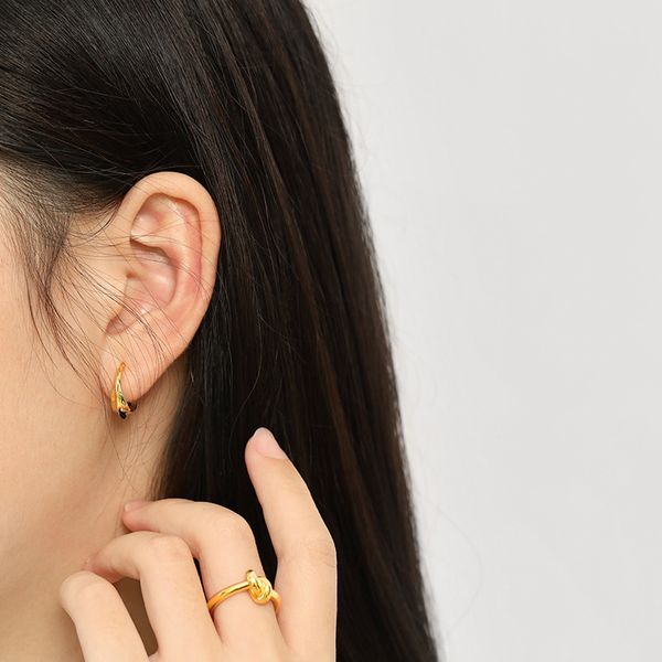 vivilady 100% 925 sterling silver ins niche simple concave-convex glossy round circle women hoop earrings chic lady jewelry, Golden;silver
vivilady 100% 925 sterling silver ins niche simple concave-convex glossy round circle women hoop earrings chic lady jewelry, Golden;silver