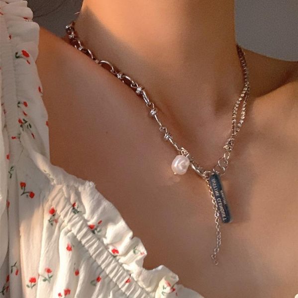 chokers aomu 2021 neo-gothic temperament pearl necklace clavicle chain fashiona metal silver color rhinestone choker for women men, Golden;silver
chokers aomu 2021 neo-gothic temperament pearl necklace clavicle chain fashiona metal silver color rhinestone choker for women men, Golden;silver