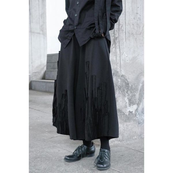 dark, niche design with irregular cotton and linen tzitzit stitching and baggy legs, Black;white
dark, niche design with irregular cotton and linen tzitzit stitching and baggy legs, Black;white