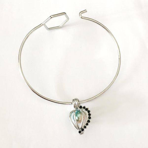 bohemia fashion style charm bangle, easy wear hexagonal bangle with black zircon stone charm and magic color bead
bohemia fashion style charm bangle, easy wear hexagonal bangle with black zircon stone charm and magic color bead