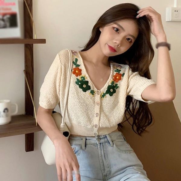 knitted women fashion floral embroidery cardigan short sleeve retro v-neck casual loose sweater drop shipping, White;black
knitted women fashion floral embroidery cardigan short sleeve retro v-neck casual loose sweater drop shipping, White;black