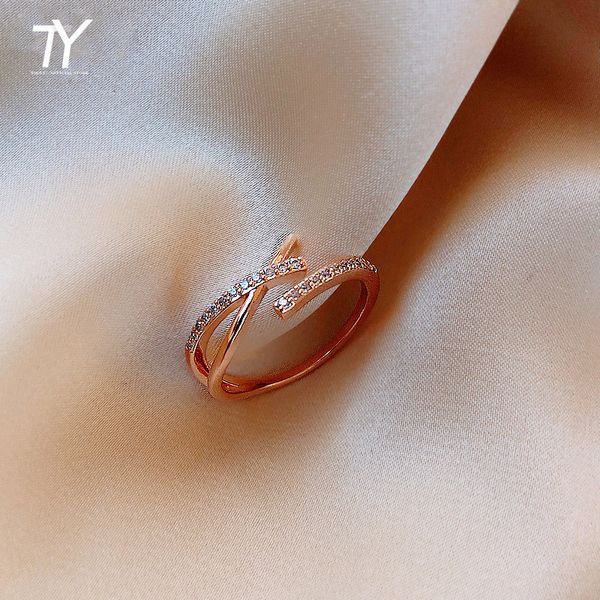 2020 new simple cross opening ring light luxury personality korean women jewelry fashion exaggerated forefinger joint ring, Golden;silver
2020 new simple cross opening ring light luxury personality korean women jewelry fashion exaggerated forefinger joint ring, Golden;silver