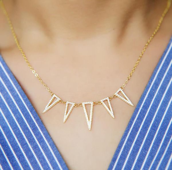 2020 sparking cz charm link chain thin triangle custom necklace silver color women choker necklace jewelry for wedding party
2020 sparking cz charm link chain thin triangle custom necklace silver color women choker necklace jewelry for wedding party