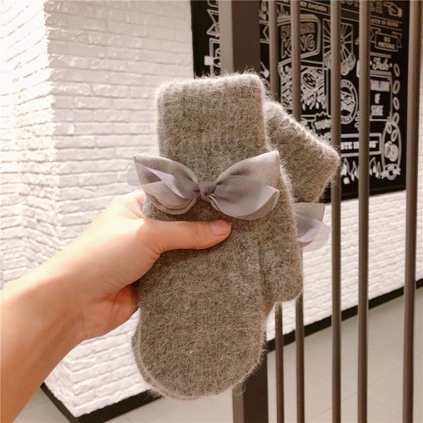 five fingers gloves women korean female student' simple double-layer bow fur autumn and winter, Blue;gray
five fingers gloves women korean female student' simple double-layer bow fur autumn and winter, Blue;gray