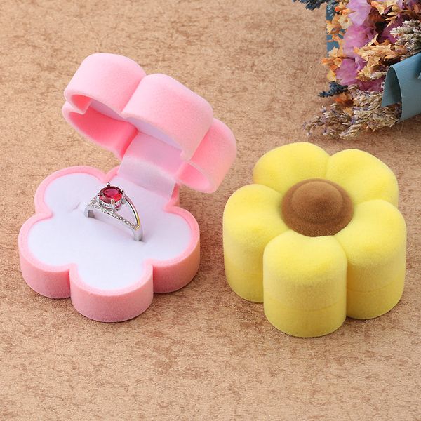 1 piece lovely flower jewelry box velvet wedding ring box necklace display gift container case for jewelry packaging, Pink;blue
1 piece lovely flower jewelry box velvet wedding ring box necklace display gift container case for jewelry packaging, Pink;blue