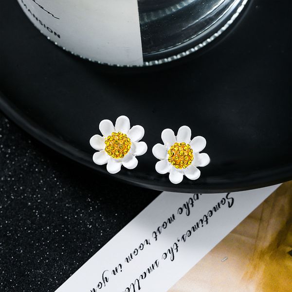2020 new arrival dominated contracted fresh crystal women earrings sweet joker small metal flowers fashion stud earrings, Golden;silver
2020 new arrival dominated contracted fresh crystal women earrings sweet joker small metal flowers fashion stud earrings, Golden;silver