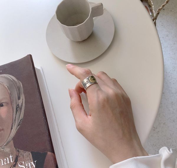 luxury design 925 sterling silver jewelry ring special golden smile face design ring hiphop design for gift and01
luxury design 925 sterling silver jewelry ring special golden smile face design ring hiphop design for gift and01