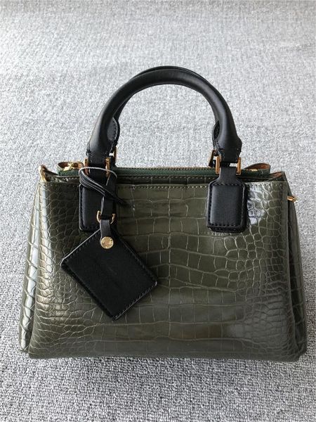 2020 new women's bag pu leather solid color boston bag mixed color solid ladies hand ladle shoulder messenger
2020 new women's bag pu leather solid color boston bag mixed color solid ladies hand ladle shoulder messenger