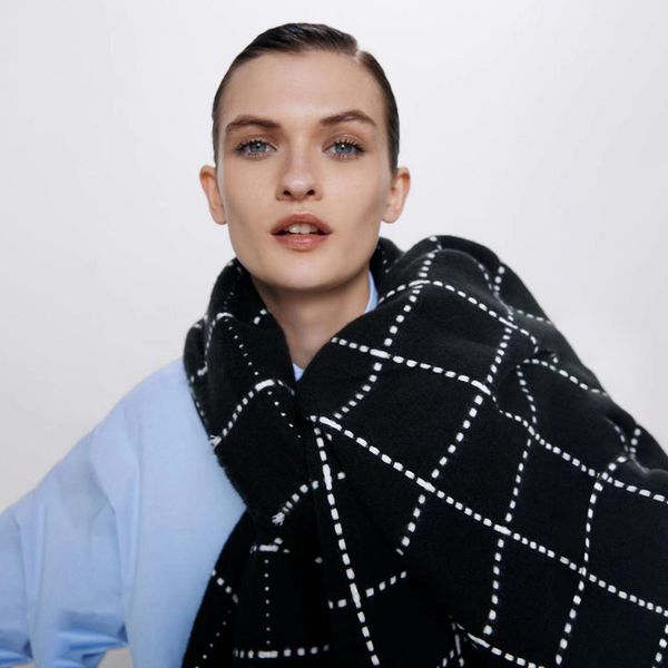 scarves 2021 arrival black white check plaid acrylic scarf women winter thick warm imitated cashmere blanket shawl brand, Blue;gray
scarves 2021 arrival black white check plaid acrylic scarf women winter thick warm imitated cashmere blanket shawl brand, Blue;gray