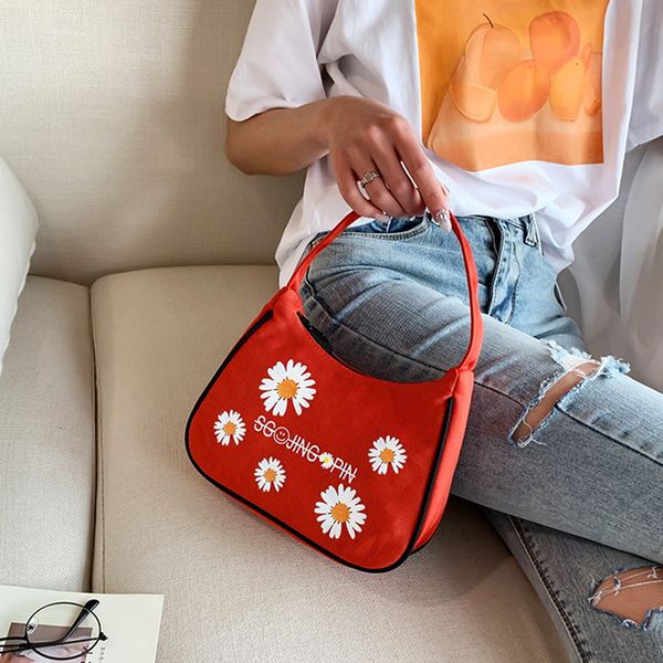 2020 retro design women small daisies printed bag nylon shoulder bag candy color summer underarm handbag spring summer
2020 retro design women small daisies printed bag nylon shoulder bag candy color summer underarm handbag spring summer