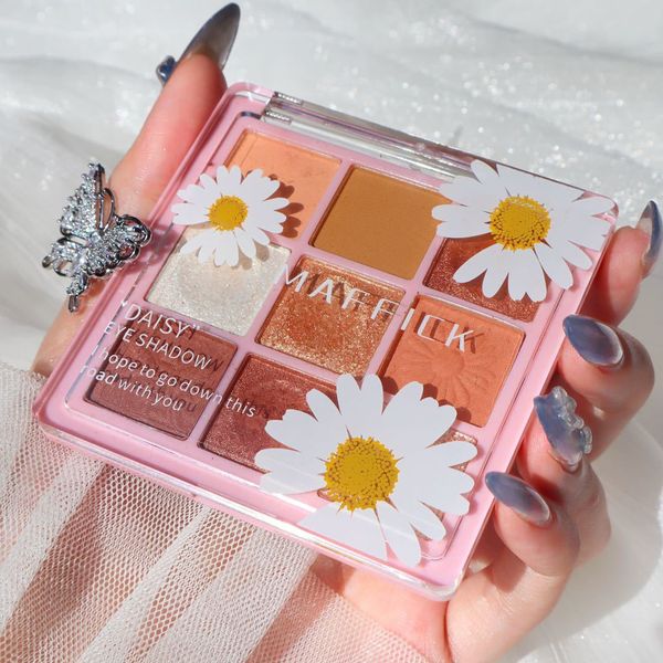 dramatic daisy nine color color rendering waterproof makeup easy to operate maquillage pearl light shiny powder eyeshadow palette disc
dramatic daisy nine color color rendering waterproof makeup easy to operate maquillage pearl light shiny powder eyeshadow palette disc
