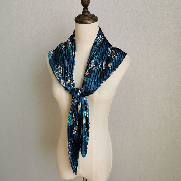 scarves selling miyake pleated country style resemble silk diamond print scarf in stock, Blue;gray
scarves selling miyake pleated country style resemble silk diamond print scarf in stock, Blue;gray