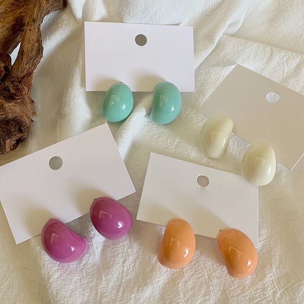 2020 korean color c-shaped stud earrings for women ins vintage metal color simple personality earrings delicate oorbellen 2020, Golden;silver
2020 korean color c-shaped stud earrings for women ins vintage metal color simple personality earrings delicate oorbellen 2020, Golden;silver