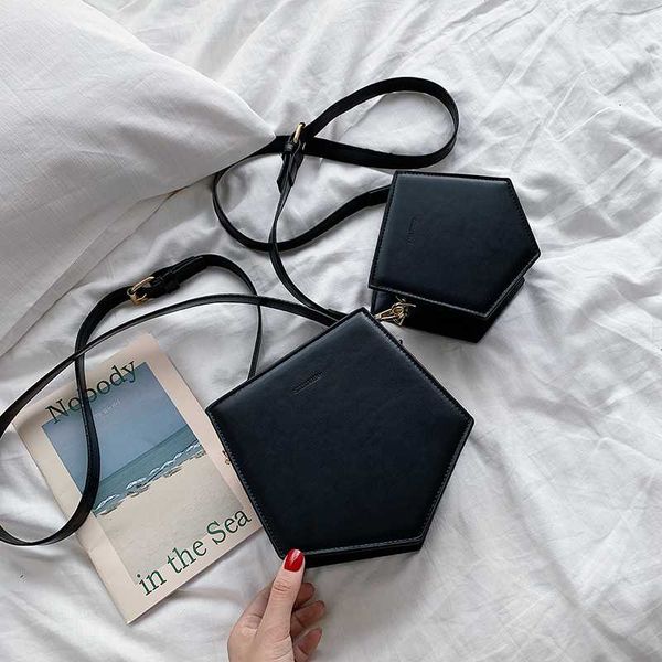 2020 new geometric shoulder bags for women tote ladies purses female luxury handbags mini fashion crossbody bag
2020 new geometric shoulder bags for women tote ladies purses female luxury handbags mini fashion crossbody bag