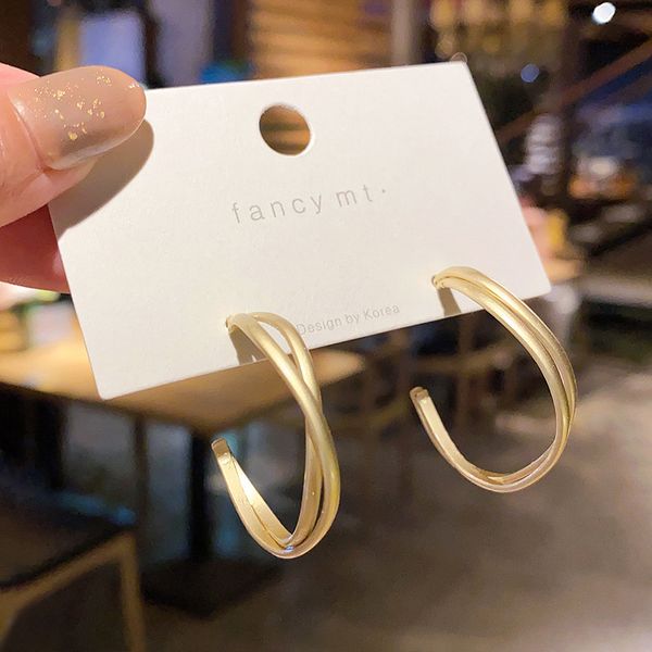 s925 women earrings new fashion simple geometric c-shaped hoop earring jewelry pendientes gifts, Golden;silver
s925 women earrings new fashion simple geometric c-shaped hoop earring jewelry pendientes gifts, Golden;silver
