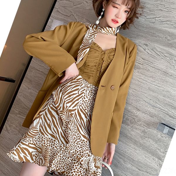 slim fit short suspenders + loose suit sling coat coat + animal pattern overskirt three-piece suit for women 2020 early autumn new 6kbvi 6kb, Gray
slim fit short suspenders + loose suit sling coat coat + animal pattern overskirt three-piece suit for women 2020 early autumn new 6kbvi 6kb, Gray