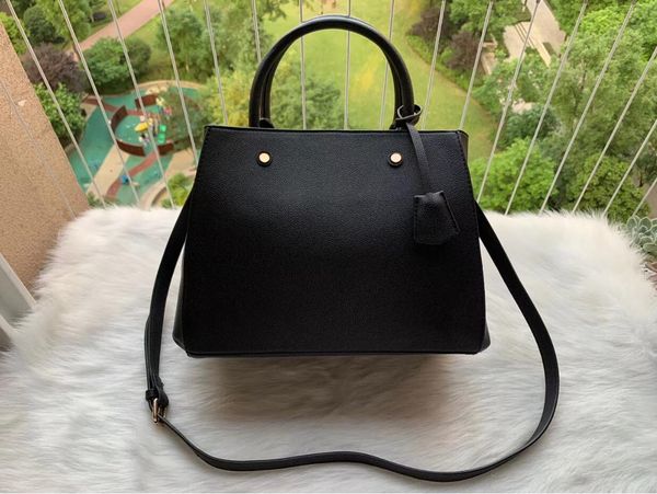 factory wholesale 2018 new handbag cross pattern synthetic leather shell chain bag shoulder messenger bag fashionista bag
factory wholesale 2018 new handbag cross pattern synthetic leather shell chain bag shoulder messenger bag fashionista bag
