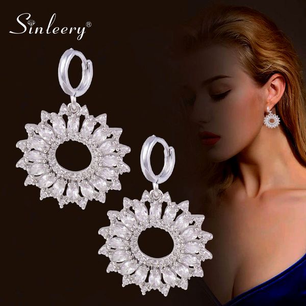 sinleery элегантный big hole цветок падение серьги женщины серебро цвет прозрачный цирконий свадебные серьги женщин ювелирные изделия es727, Silver
sinleery элегантный big hole цветок падение серьги женщины серебро цвет прозрачный цирконий свадебные серьги женщин ювелирные изделия es727, Silver