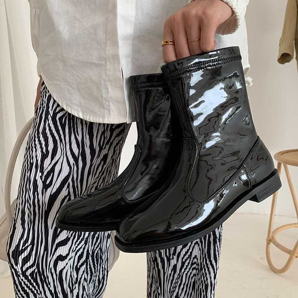 round toe women boots slip on flats mid heeled shoes black patent leather autumn winter boots woman size 35-39 fashion
round toe women boots slip on flats mid heeled shoes black patent leather autumn winter boots woman size 35-39 fashion