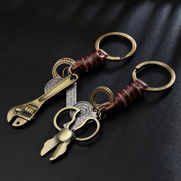2020 fashion jewelry vintage brown scissors spanner leather keychain simple handwork weave alloy accessories men key chain, Silver 
2020 fashion jewelry vintage brown scissors spanner leather keychain simple handwork weave alloy accessories men key chain, Silver