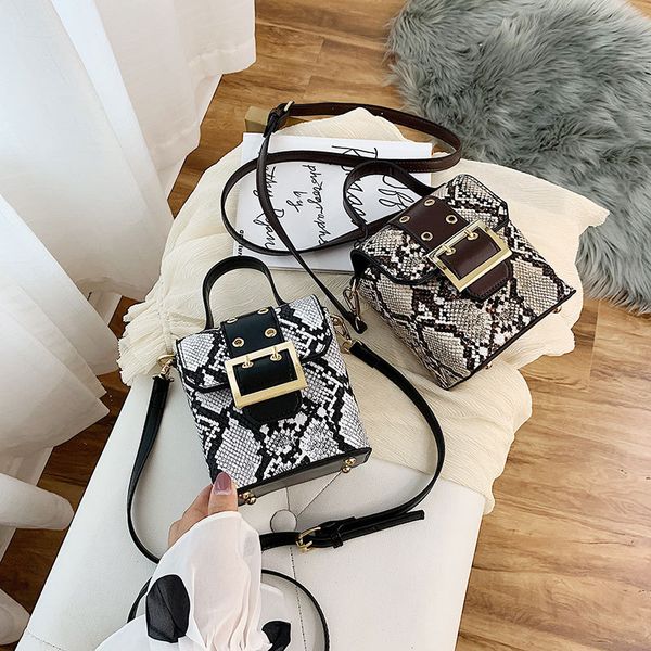 fashion luxury serpentine small flap snake print shoulder bag handbags women bags designer female pu leather crossbody bags
fashion luxury serpentine small flap snake print shoulder bag handbags women bags designer female pu leather crossbody bags